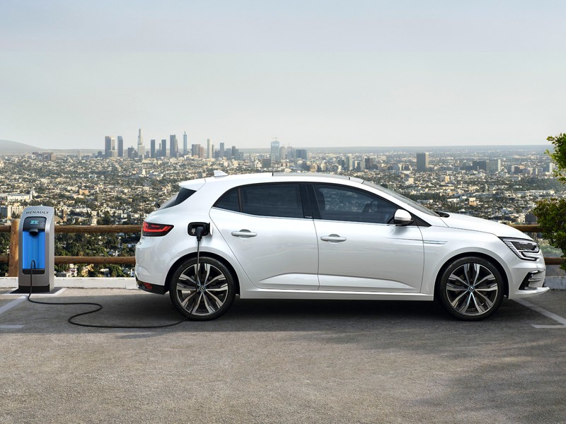 Hatchback Mégane E-Tech Plug-in v prodeji